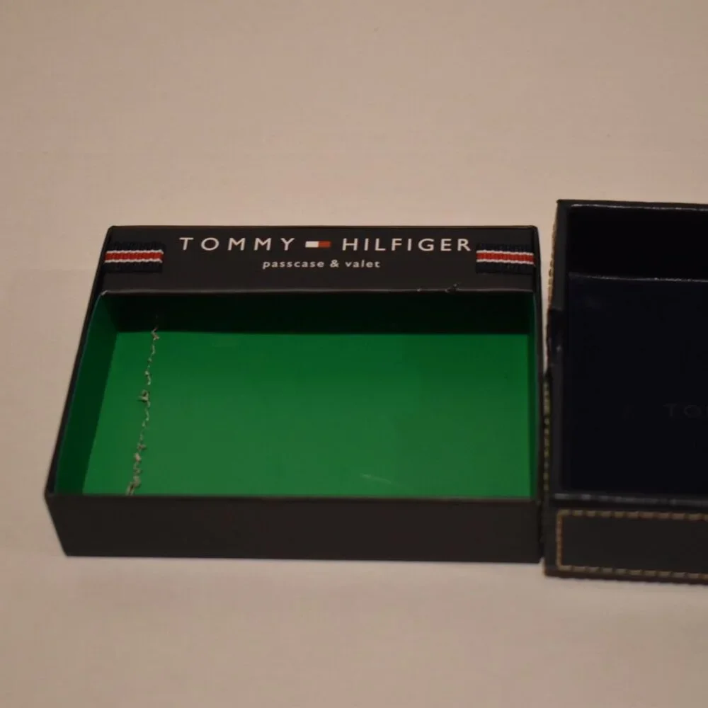Tommy Hilfiger Men's Wallet Box Only
